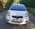 Белый Тойота Ярис, объемом двигателя 1 л и пробегом 300 тыс. км за 4700 $, фото 16 на Automoto.ua