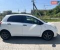 Білий Тойота Яріс, об'ємом двигуна 1.4 л та пробігом 236 тис. км за 6800 $, фото 2 на Automoto.ua