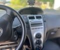 Белый Тойота Ярис, объемом двигателя 1.4 л и пробегом 236 тыс. км за 6800 $, фото 2 на Automoto.ua