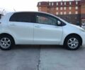 Белый Тойота Ярис, объемом двигателя 1.3 л и пробегом 61 тыс. км за 6700 $, фото 1 на Automoto.ua