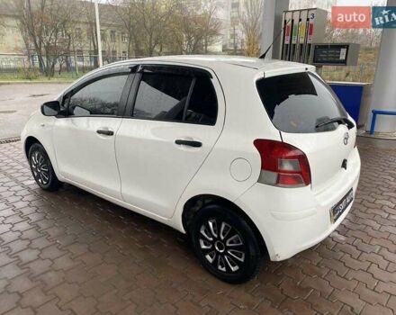 Білий Тойота Яріс, об'ємом двигуна 1 л та пробігом 197 тис. км за 5500 $, фото 9 на Automoto.ua