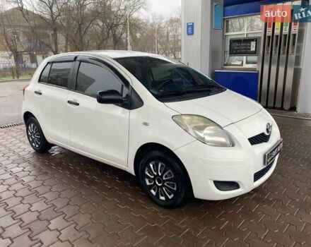 Білий Тойота Яріс, об'ємом двигуна 1 л та пробігом 197 тис. км за 5500 $, фото 2 на Automoto.ua