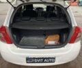 Білий Тойота Яріс, об'ємом двигуна 1 л та пробігом 197 тис. км за 5500 $, фото 24 на Automoto.ua