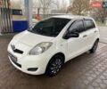 Білий Тойота Яріс, об'ємом двигуна 1 л та пробігом 197 тис. км за 5500 $, фото 12 на Automoto.ua