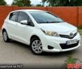 Белый Тойота Ярис, объемом двигателя 1.3 л и пробегом 115 тыс. км за 8350 $, фото 1 на Automoto.ua