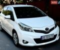 Белый Тойота Ярис, объемом двигателя 1.33 л и пробегом 150 тыс. км за 9999 $, фото 1 на Automoto.ua