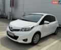 Белый Тойота Ярис, объемом двигателя 1.33 л и пробегом 235 тыс. км за 9500 $, фото 1 на Automoto.ua