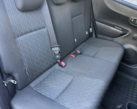 Белый Тойота Ярис, объемом двигателя 1 л и пробегом 249 тыс. км за 5600 $, фото 24 на Automoto.ua