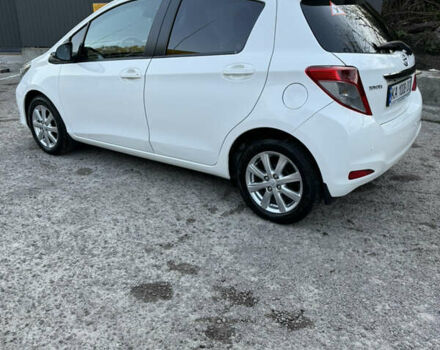 Тойота Ярис 2012 в Киеве на Automoto.ua Белый Тойота Ярис, объемом двигателя 1.3 л и пробегом 96 тыс. км за 11000 $, фото 4 на Automoto.ua