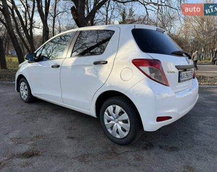 Белый Тойота Ярис, объемом двигателя 1 л и пробегом 249 тыс. км за 5600 $, фото 8 на Automoto.ua