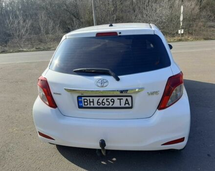 Білий Тойота Яріс, об'ємом двигуна 1.4 л та пробігом 48 тис. км за 8000 $, фото 3 на Automoto.ua