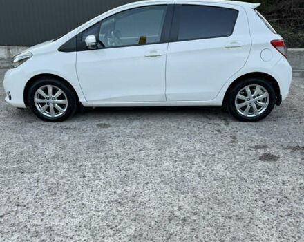 Тойота Ярис 2012 в Киеве на Automoto.ua Белый Тойота Ярис, объемом двигателя 1.3 л и пробегом 96 тыс. км за 11000 $, фото 3 на Automoto.ua