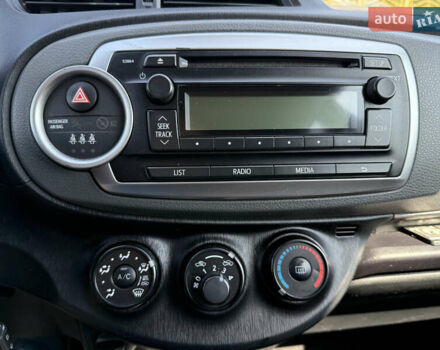 Білий Тойота Яріс, об'ємом двигуна 1 л та пробігом 163 тис. км за 6900 $, фото 13 на Automoto.ua