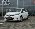Белый Тойота Ярис, объемом двигателя 1.3 л и пробегом 69 тыс. км за 9600 $, фото 1 на Automoto.ua