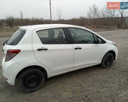 Білий Тойота Яріс, об'ємом двигуна 1 л та пробігом 136 тис. км за 5700 $, фото 4 на Automoto.ua