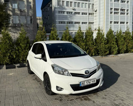 Тойота Ярис 2012 в Днепре (Днепропетровске) на Automoto.ua Белый Тойота Ярис, объемом двигателя 1.33 л и пробегом 142 тыс. км за 9300 $, фото 4 на Automoto.ua