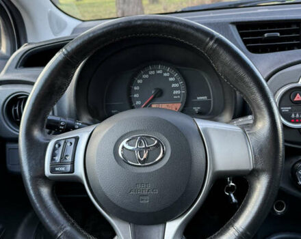 Белый Тойота Ярис, объемом двигателя 1 л и пробегом 249 тыс. км за 5600 $, фото 16 на Automoto.ua