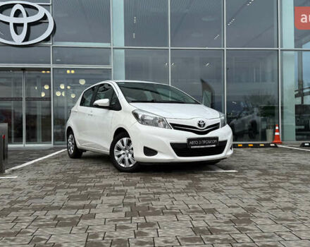Белый Тойота Ярис, объемом двигателя 1.3 л и пробегом 69 тыс. км за 9600 $, фото 18 на Automoto.ua