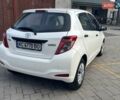 Белый Тойота Ярис, объемом двигателя 1 л и пробегом 158 тыс. км за 5850 $, фото 7 на Automoto.ua
