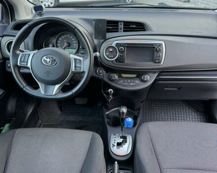 Тойота Ярис 2012 в Киеве на Automoto.ua Белый Тойота Ярис, объемом двигателя 1.3 л и пробегом 96 тыс. км за 11000 $, фото 8 на Automoto.ua