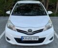 Білий Тойота Яріс, об'ємом двигуна 1.3 л та пробігом 156 тис. км за 10000 $, фото 1 на Automoto.ua