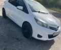 Белый Тойота Ярис, объемом двигателя 1.33 л и пробегом 122 тыс. км за 9700 $, фото 1 на Automoto.ua