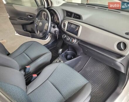 Білий Тойота Яріс, об'ємом двигуна 1.33 л та пробігом 103 тис. км за 8800 $, фото 14 на Automoto.ua