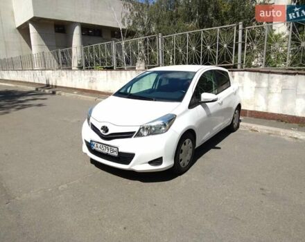 Білий Тойота Яріс, об'ємом двигуна 1.33 л та пробігом 103 тис. км за 8800 $, фото 2 на Automoto.ua