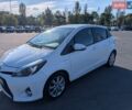 Белый Тойота Ярис, объемом двигателя 1.5 л и пробегом 165 тыс. км за 8500 $, фото 1 на Automoto.ua