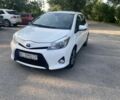 Белый Тойота Ярис, объемом двигателя 1.5 л и пробегом 220 тыс. км за 8900 $, фото 1 на Automoto.ua