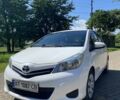 Білий Тойота Яріс, об'ємом двигуна 1 л та пробігом 254 тис. км за 7000 $, фото 1 на Automoto.ua
