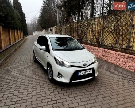 Белый Тойота Ярис, объемом двигателя 1.5 л и пробегом 250 тыс. км за 11900 $, фото 2 на Automoto.ua