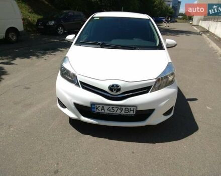 Білий Тойота Яріс, об'ємом двигуна 1.33 л та пробігом 103 тис. км за 8800 $, фото 1 на Automoto.ua