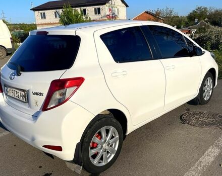 Білий Тойота Яріс, об'ємом двигуна 1.3 л та пробігом 94 тис. км за 10600 $, фото 4 на Automoto.ua