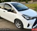Белый Тойота Ярис, объемом двигателя 1.3 л и пробегом 240 тыс. км за 9000 $, фото 1 на Automoto.ua