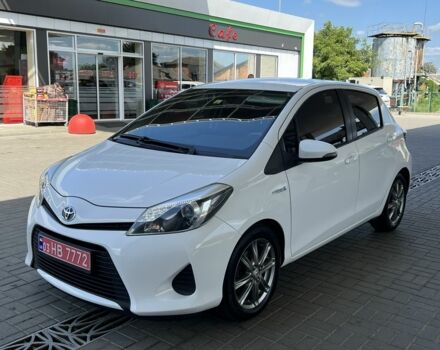 Белый Тойота Ярис, объемом двигателя 1.5 л и пробегом 155 тыс. км за 11700 $, фото 3 на Automoto.ua