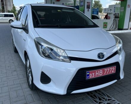 Белый Тойота Ярис, объемом двигателя 1.5 л и пробегом 155 тыс. км за 11700 $, фото 5 на Automoto.ua