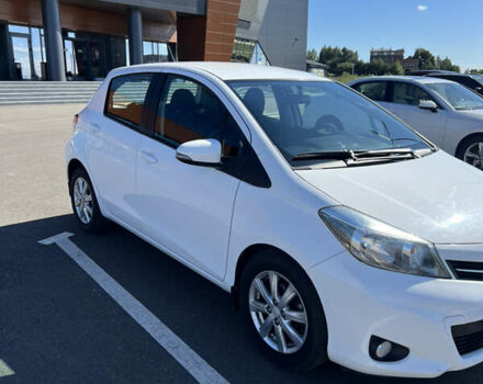 Белый Тойота Ярис, объемом двигателя 1.3 л и пробегом 96 тыс. км за 11700 $, фото 4 на Automoto.ua
