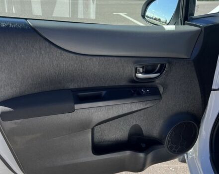 Білий Тойота Яріс, об'ємом двигуна 1.33 л та пробігом 96 тис. км за 11700 $, фото 8 на Automoto.ua