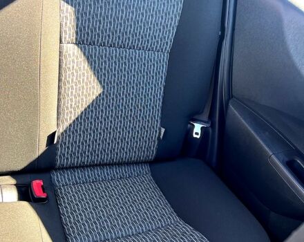 Белый Тойота Ярис, объемом двигателя 1.3 л и пробегом 96 тыс. км за 11700 $, фото 9 на Automoto.ua