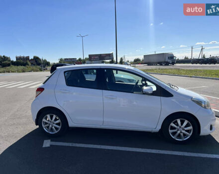 Белый Тойота Ярис, объемом двигателя 1.3 л и пробегом 96 тыс. км за 11700 $, фото 1 на Automoto.ua