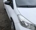 Білий Тойота Яріс, об'ємом двигуна 1 л та пробігом 123 тис. км за 6800 $, фото 1 на Automoto.ua