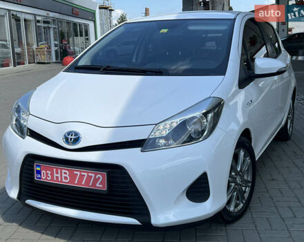 Белый Тойота Ярис, объемом двигателя 1.5 л и пробегом 150 тыс. км за 11700 $, фото 2 на Automoto.ua
