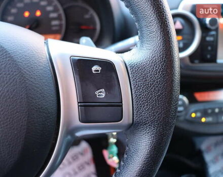 Белый Тойота Ярис, объемом двигателя 1.33 л и пробегом 96 тыс. км за 12400 $, фото 23 на Automoto.ua