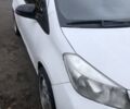 Белый Тойота Ярис, объемом двигателя 1 л и пробегом 123 тыс. км за 6800 $, фото 1 на Automoto.ua