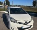 Белый Тойота Ярис, объемом двигателя 1.33 л и пробегом 117 тыс. км за 11500 $, фото 1 на Automoto.ua