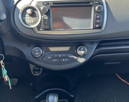 Білий Тойота Яріс, об'ємом двигуна 1.33 л та пробігом 96 тис. км за 11700 $, фото 15 на Automoto.ua