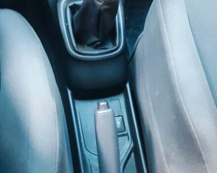 Белый Тойота Ярис, объемом двигателя 1.33 л и пробегом 244 тыс. км за 7000 $, фото 12 на Automoto.ua