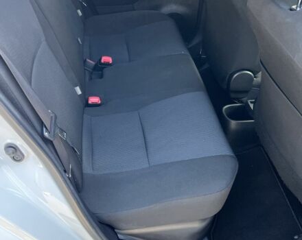 Белый Тойота Ярис, объемом двигателя 1.5 л и пробегом 155 тыс. км за 11700 $, фото 10 на Automoto.ua