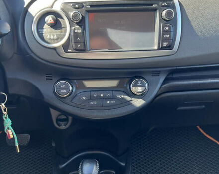 Белый Тойота Ярис, объемом двигателя 1.3 л и пробегом 96 тыс. км за 11700 $, фото 22 на Automoto.ua